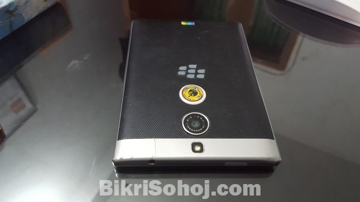 Blackberry passport silver edition